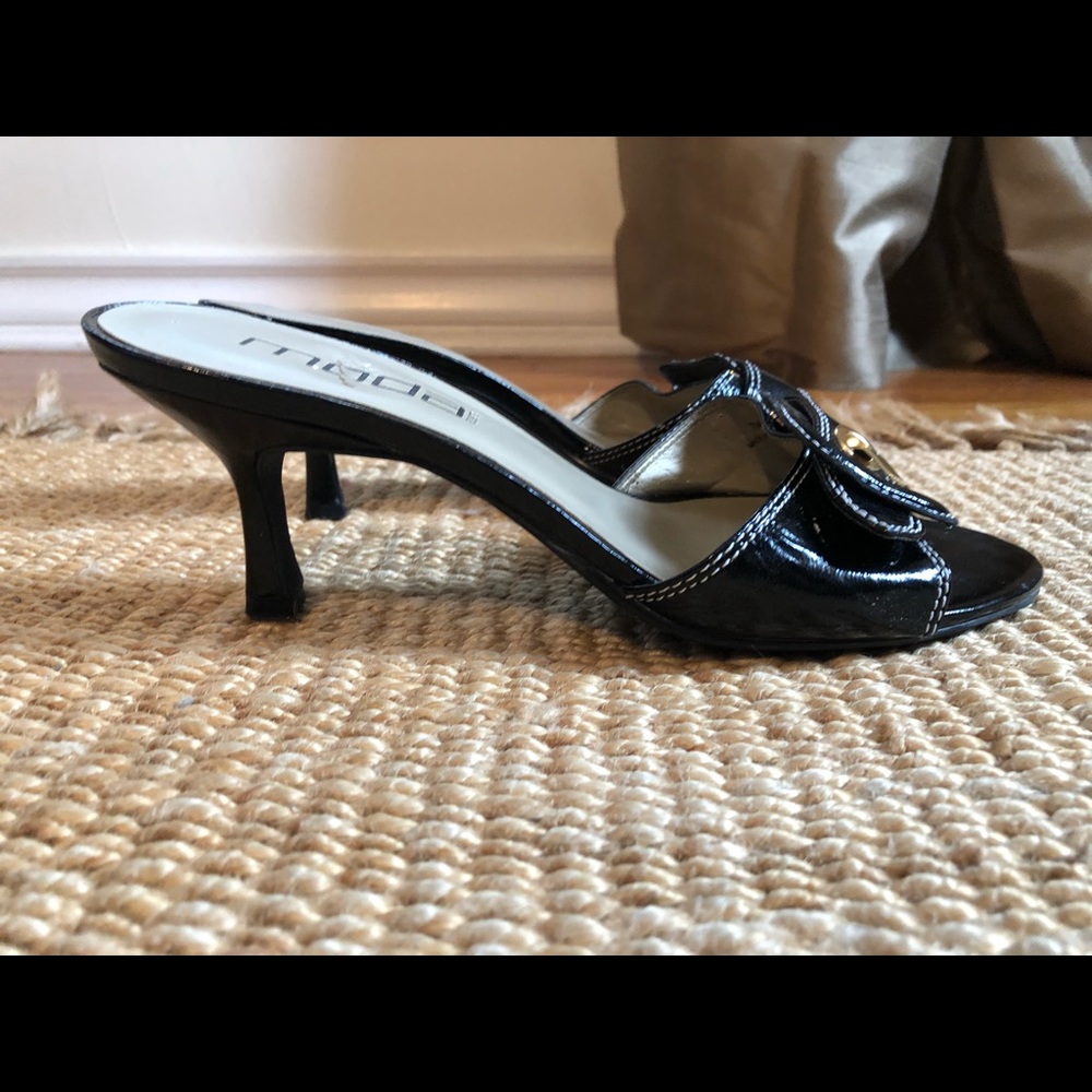 Moda Sandal - Picture 3 of 3